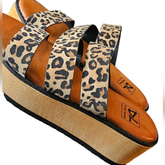 Dirty Laundry by Chinese Laundry Jolt Platform Leopard Open Toe Wedge Size 7.5 - Picture 2 of 7